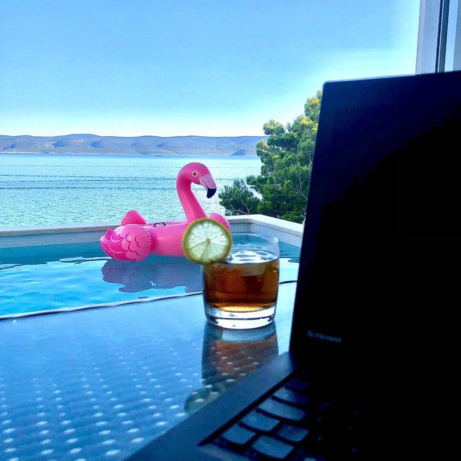 Beachfront Holiday Home - Private Heated Pool 麦米科 外观 照片