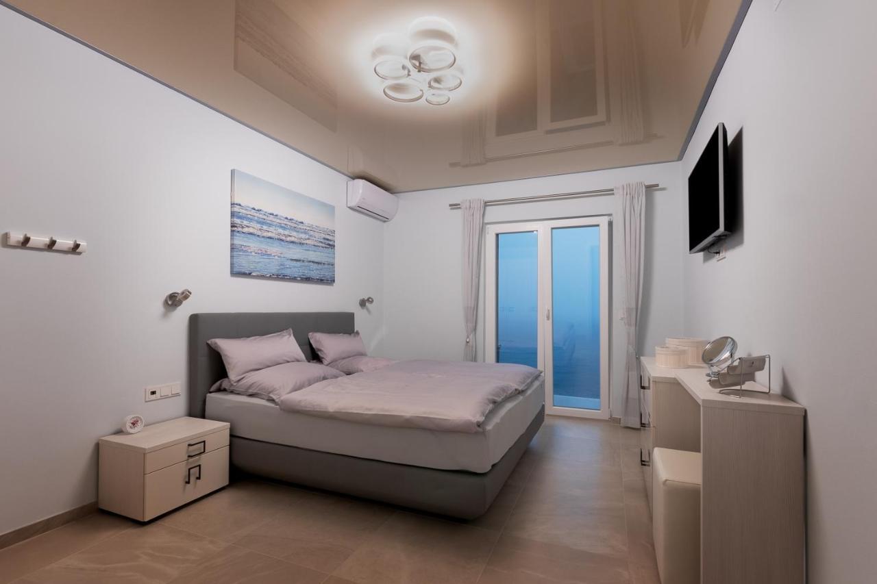 Beachfront Holiday Home - Private Heated Pool 麦米科 外观 照片